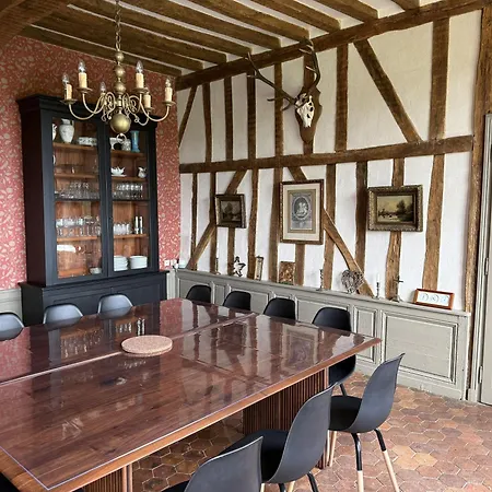 Manoir De Cottentray Charming Manor * Avesnes-en-Bray